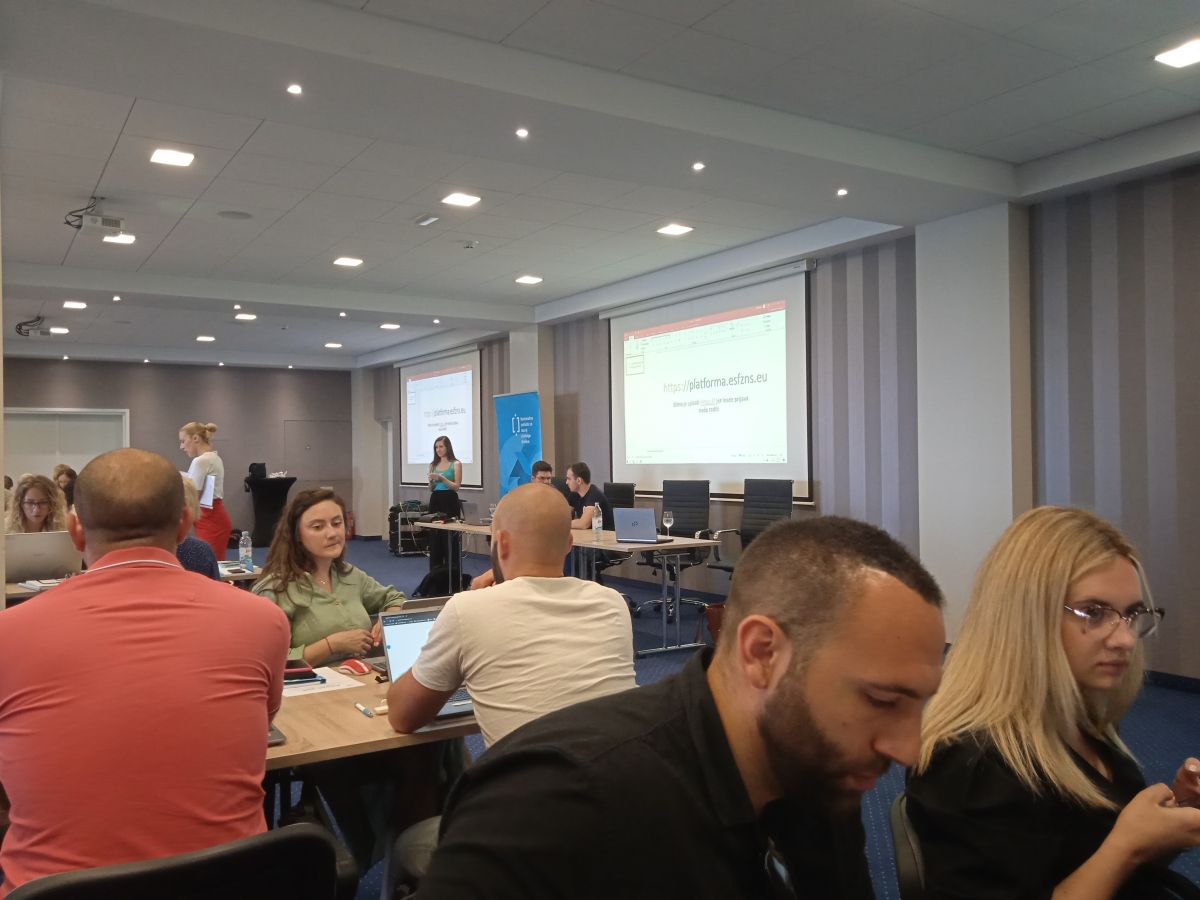 Održan sastanak o napretku provedbe projekata na pozivu „Jačanje kapaciteta OCD-a za odgovaranje na potrebe lokalne zajednice“ Održan sastanak o napretku provedbe projekata na pozivu „Jačanje kapaciteta OCD-a za odgovaranje na potrebe lokalne zajednice“