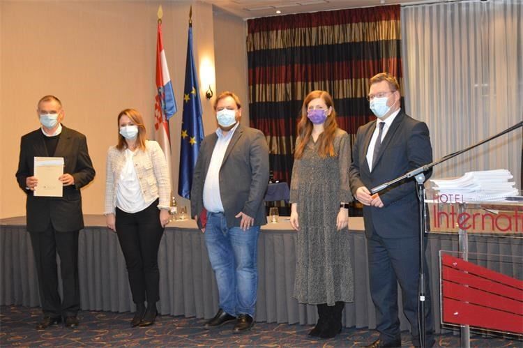 Potpisan ugovor o ESF projektu “IN-KULTUR - kulturnom inovacijom za rast zajednice. Potpisan ugovor o ESF projektu “IN-KULTUR - kulturnom inovacijom za rast zajednice.